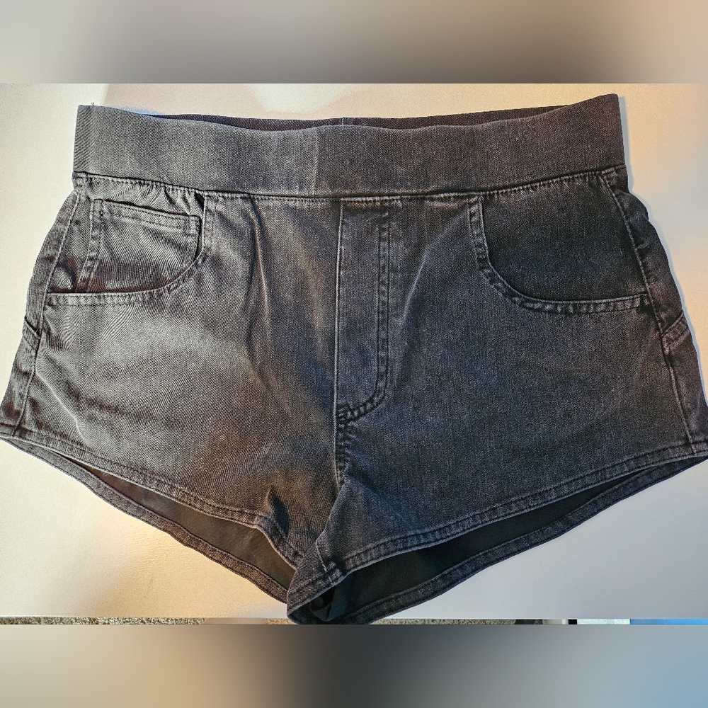 Halara black shorts